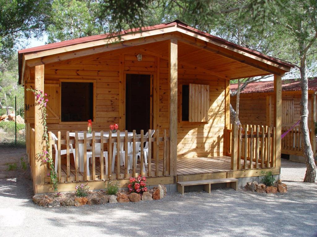 Bungalow Deluxe (4 adultos)