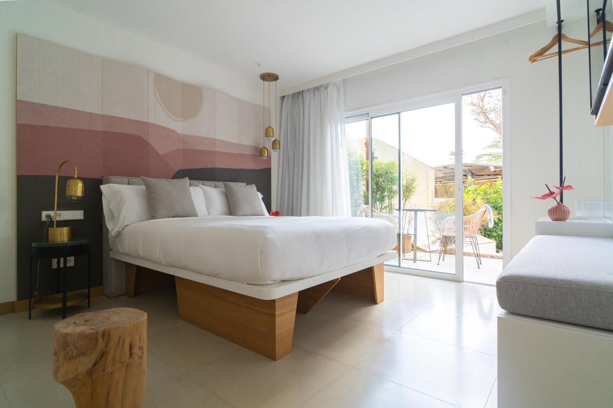 Deluxe Apartment with Terrace