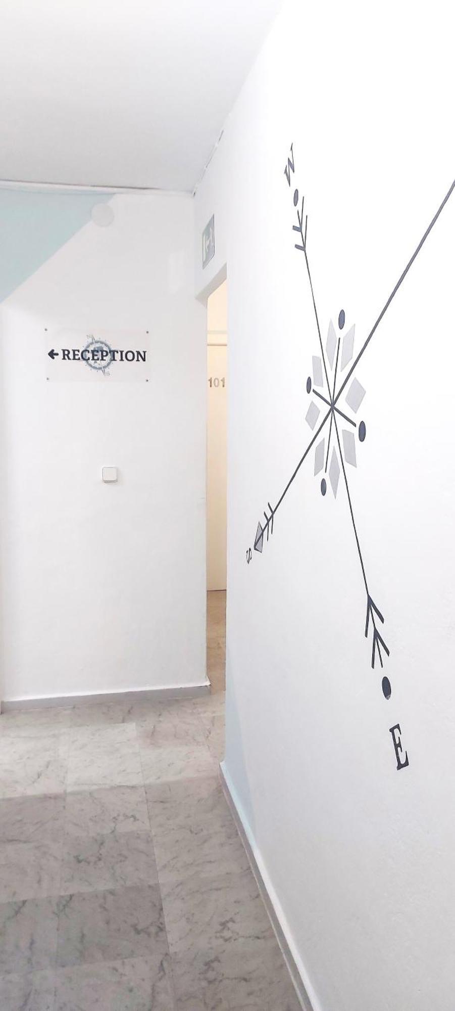 Quarto Econômico com 2 Camas de Solteiro