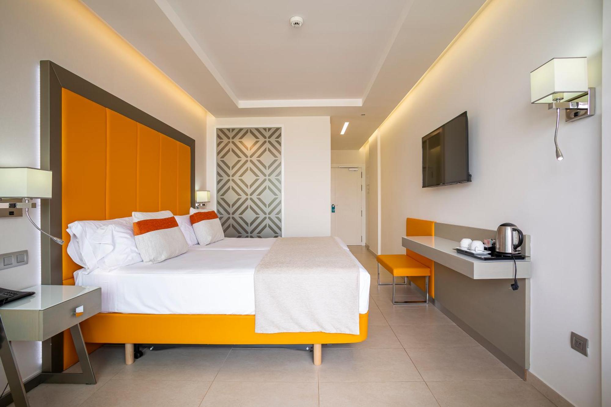 Twin Room with Terrace