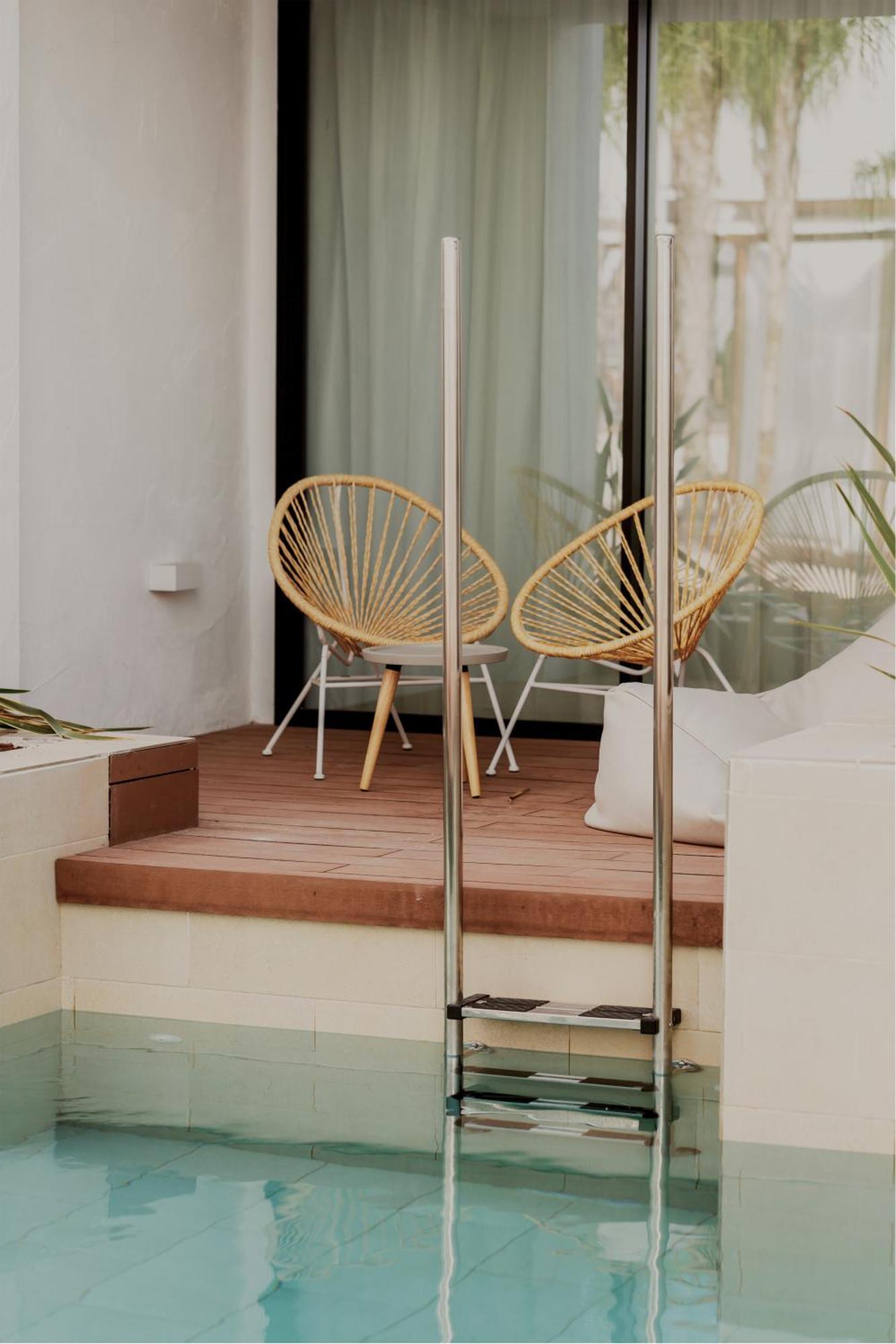 Swim Up Double Room