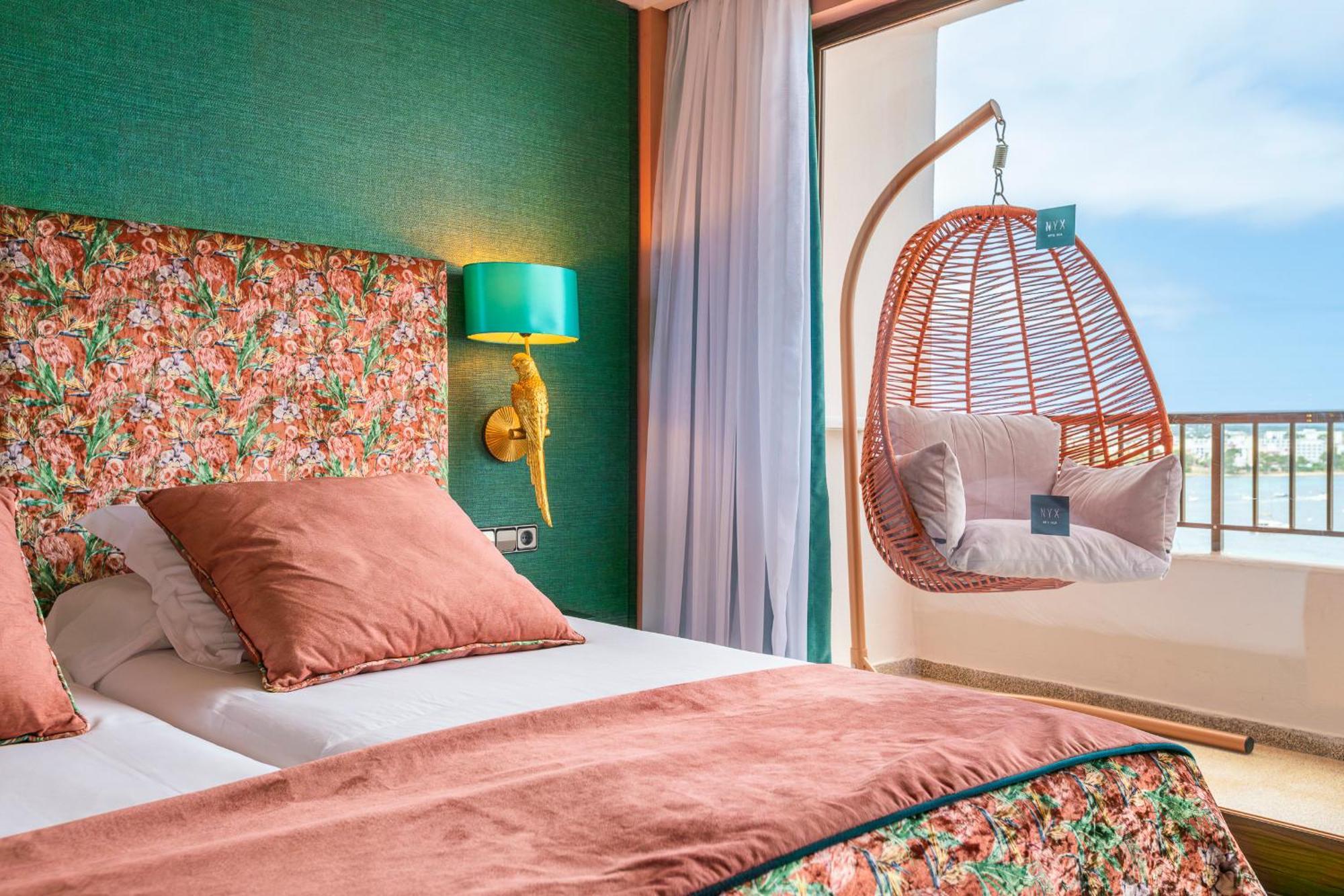 Deluxe Double Room Sea View,1592874283:JPEG