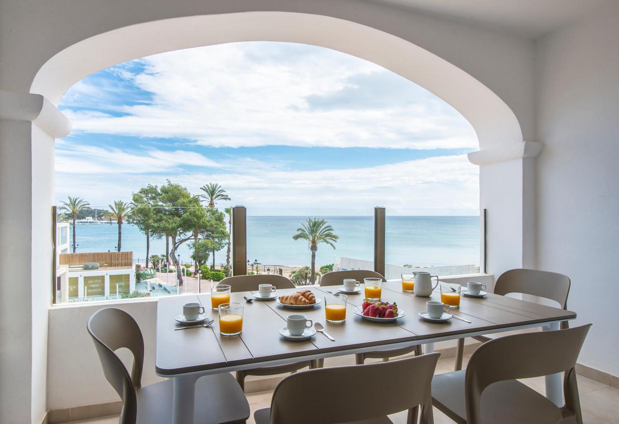 Two-Bedroom Apartment with Sea View (4 Adults + 1 Child),1664657038:JPEG