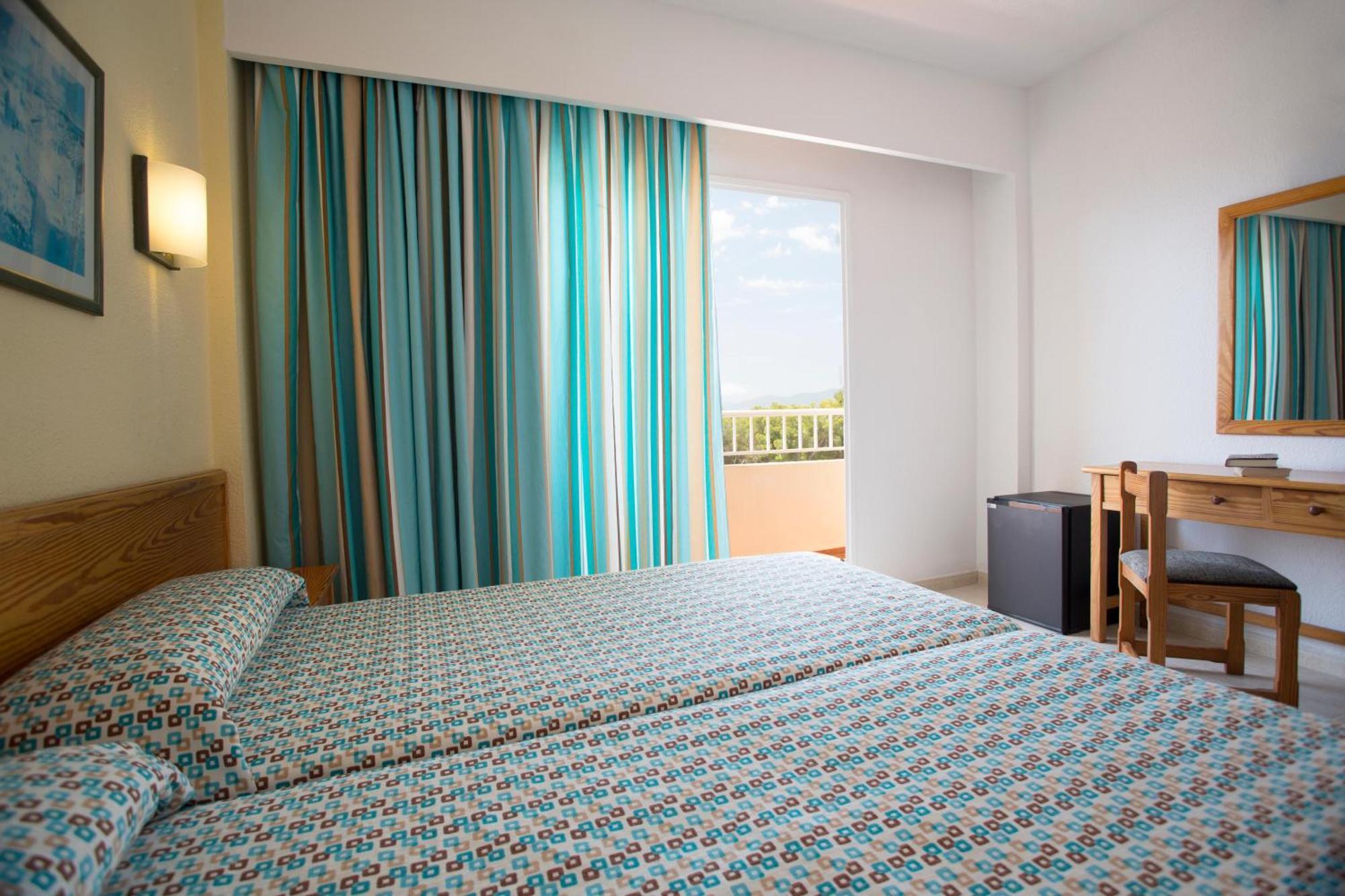 Standard Room with Pool View (2 adults + 1 child)