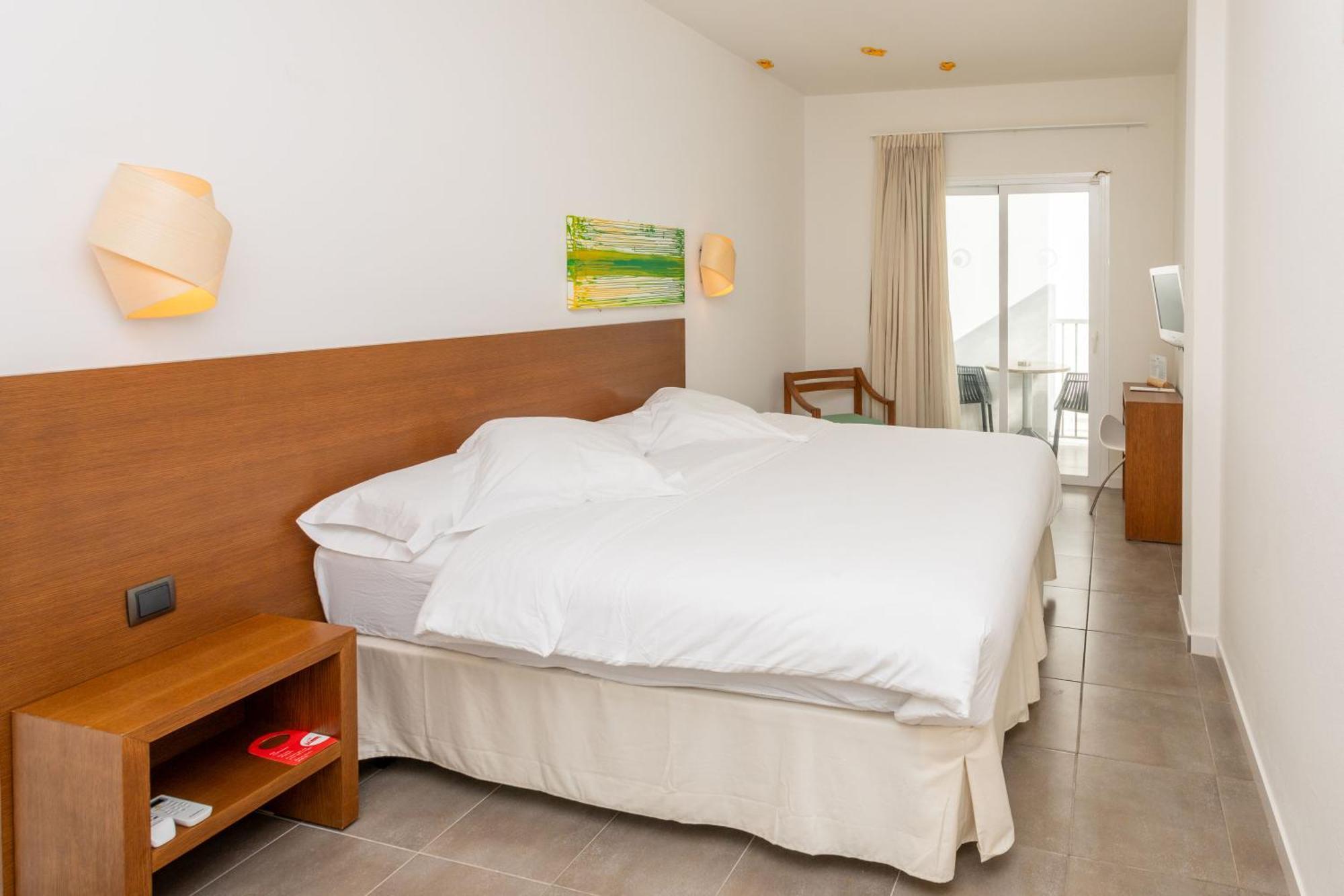 Double Room,1765191703:JPEG