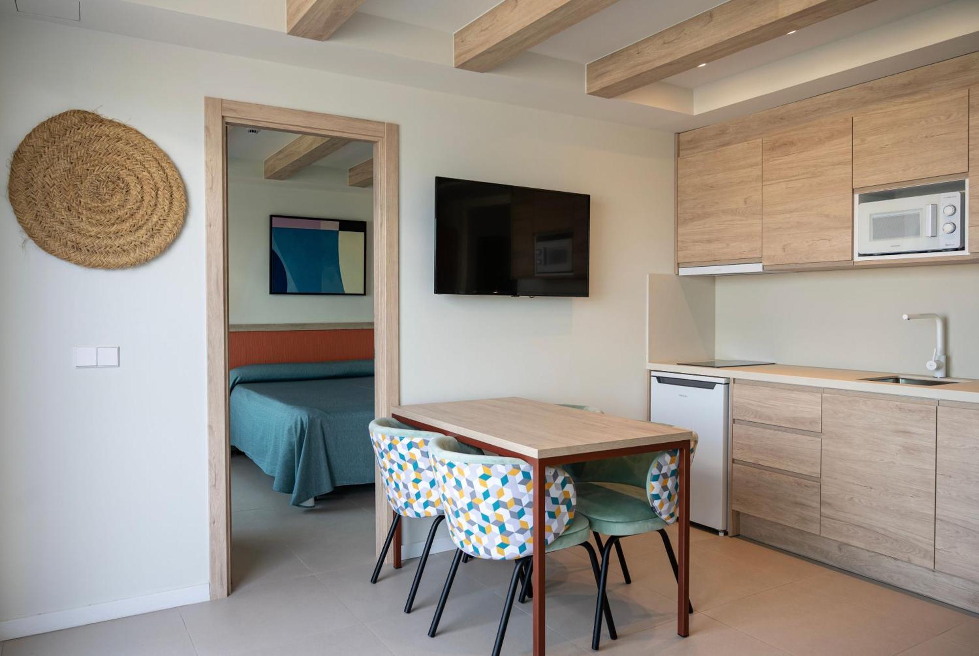 The Sea View Apartments