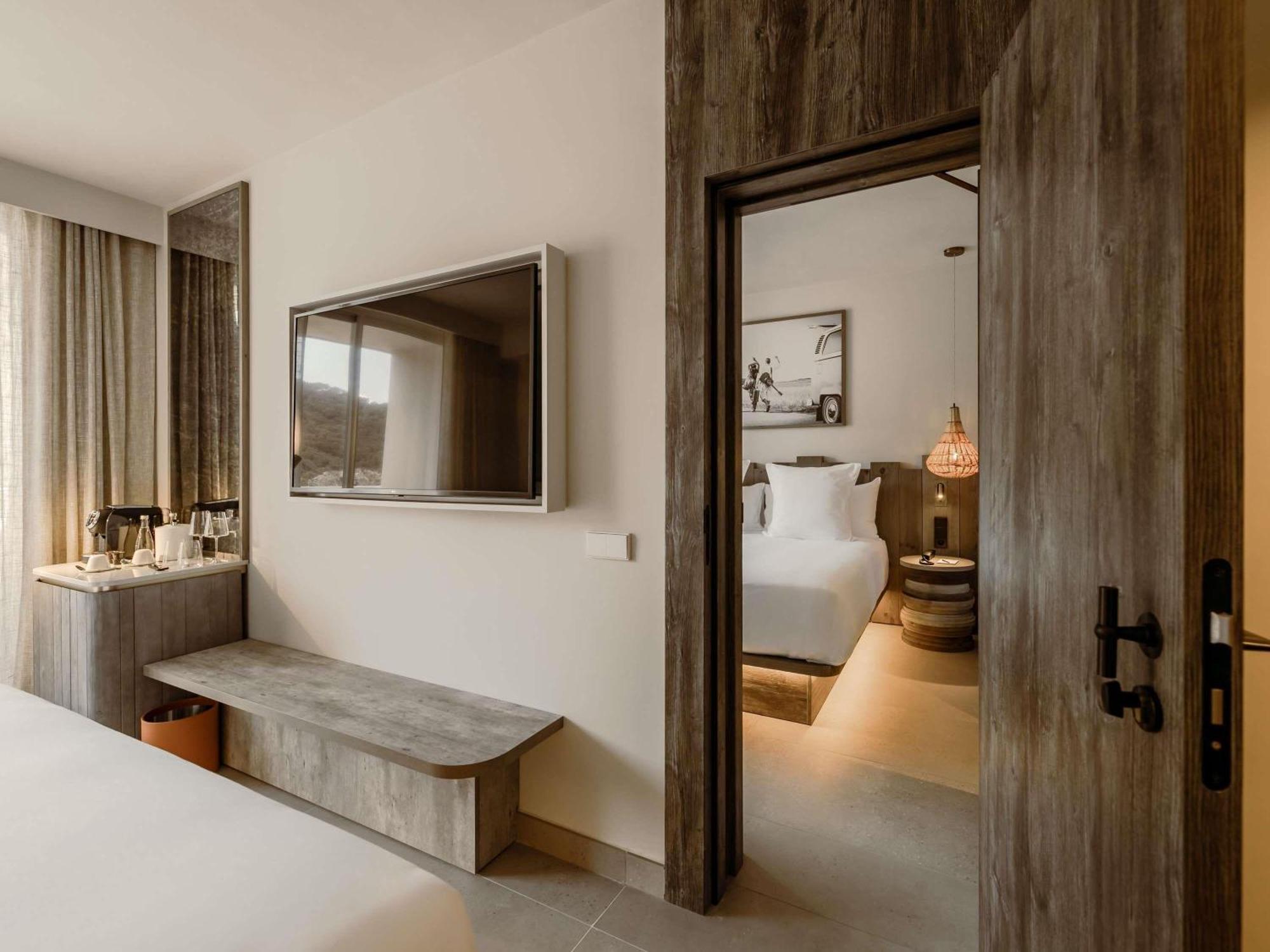 General Admission Extra 2 Bed