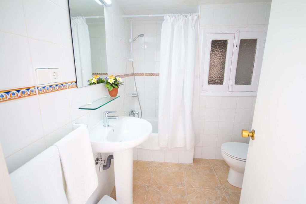 Habitación Triple con balcón