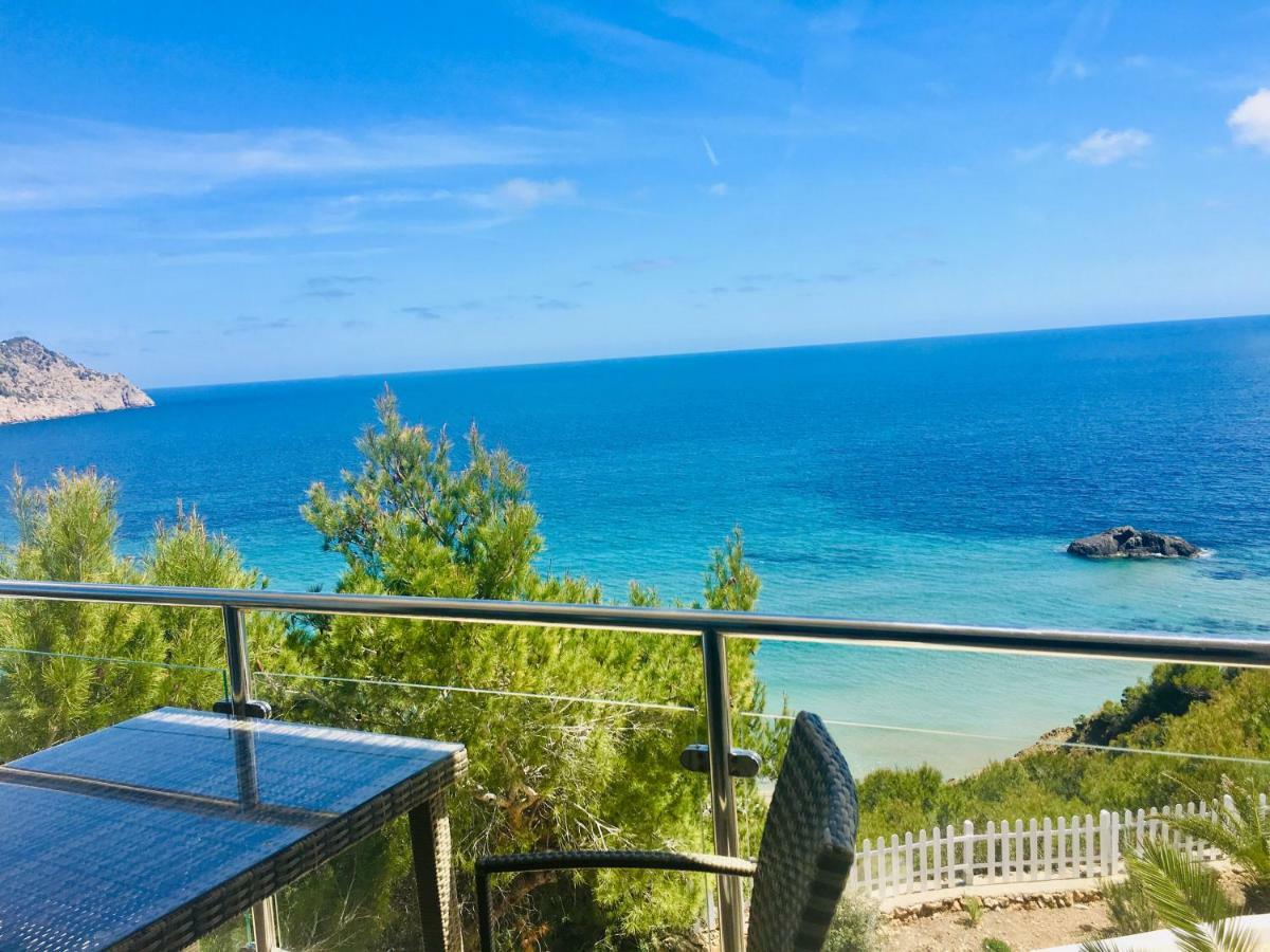 Two-Bedroom Apartment Sea View