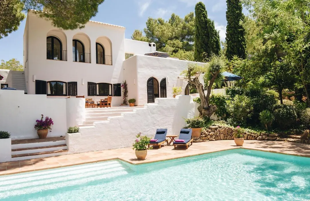 Luxurious Ibiza Villa Casa Pacifica 6 Bedrooms Large Outdoor Dining Area-1