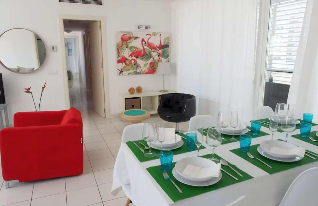Bright Apartment With Sea View-1