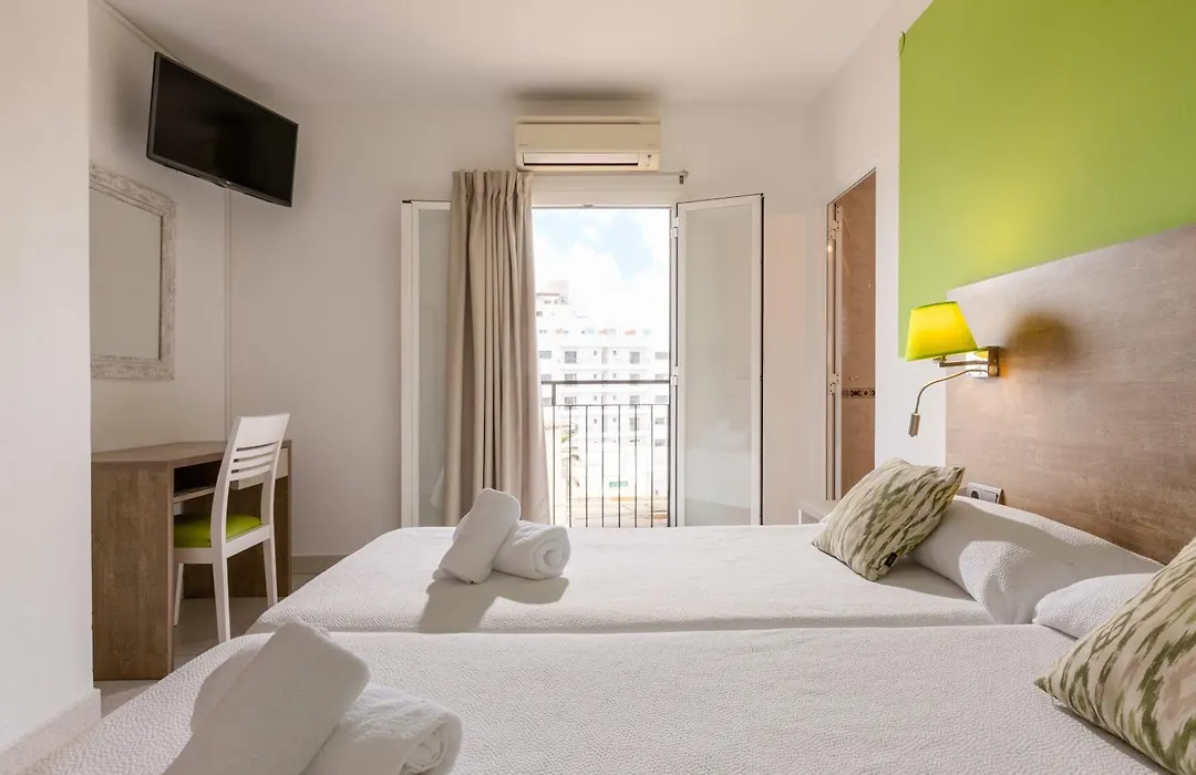Hostal Mari-1