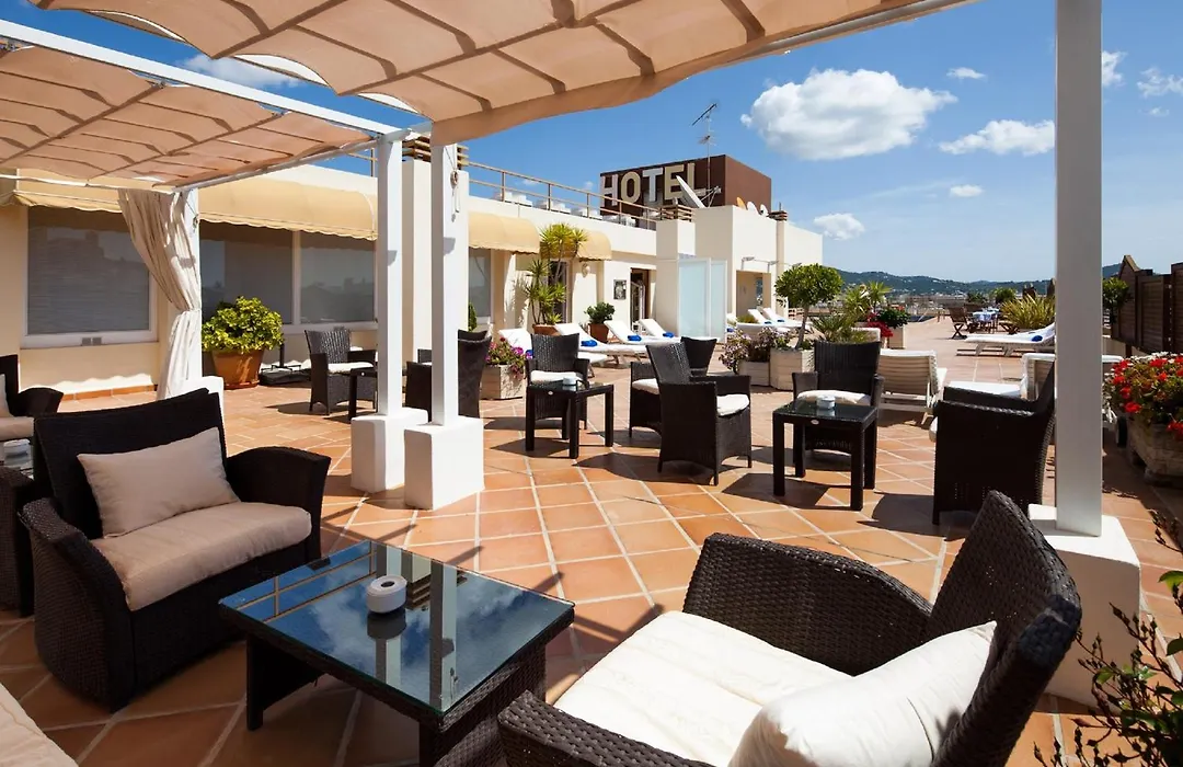 Hotel Royal Plaza-1