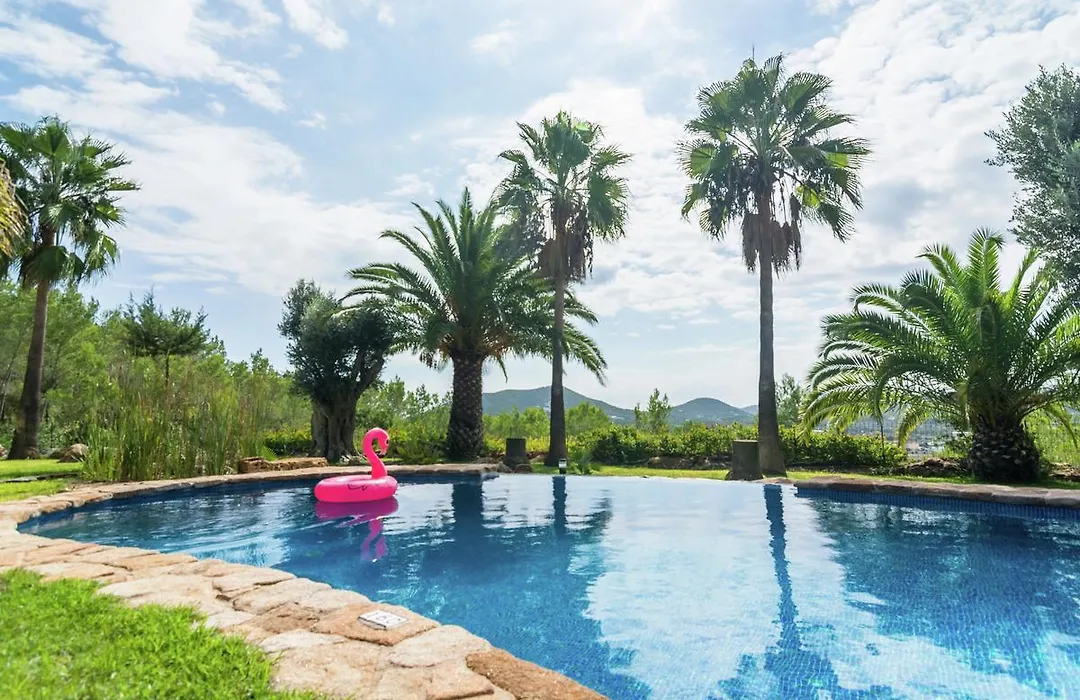 Luxurious Villa With Gorgeous Pool In Santa Eularia Des Riu-1