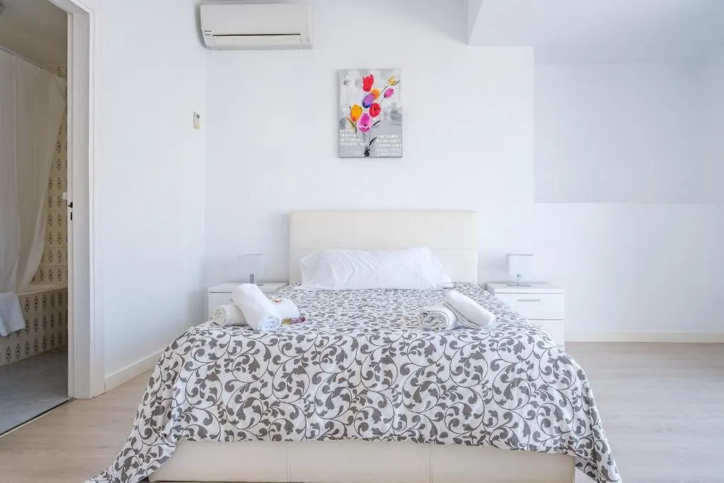 Jacaranda Apartments&Studios-1