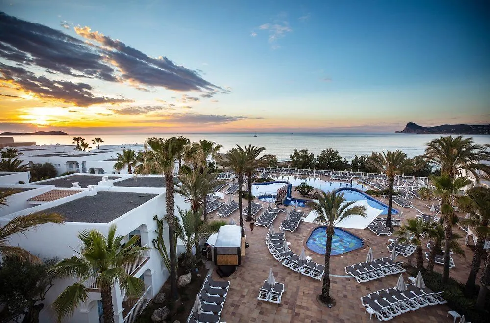 Sirenis Hotel Club Aura-1