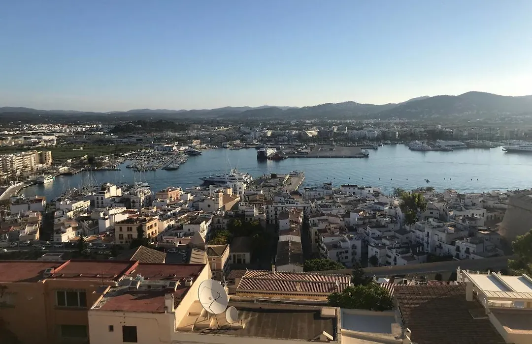 Lhg Ibiza Marina Botafoch-1