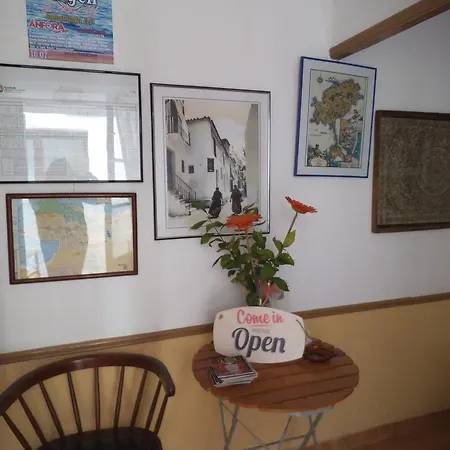 Casa De Huespedes La Pena-2