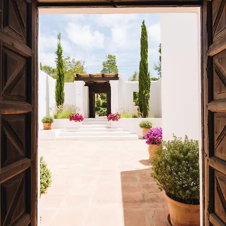 Luxurious Ibiza Villa Casa Pacifica 6 Bedrooms Large Outdoor Dining Area-3