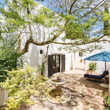 Luxurious Ibiza Villa Casa Pacifica 6 Bedrooms Large Outdoor Dining Area-2