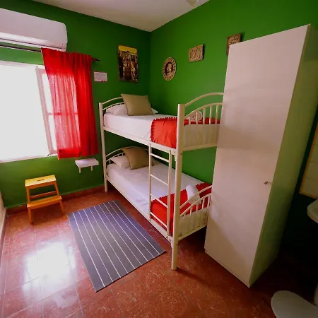 Hostal Giramundo-3