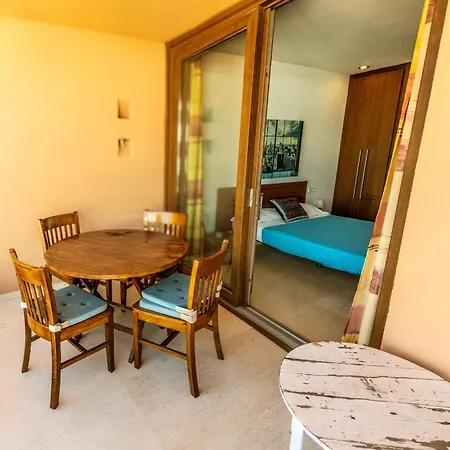Amazing Seafront Apt In Playa Den Bossa-3