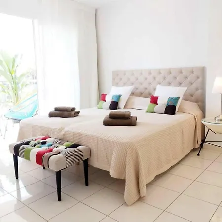 Bright Apartment With Sea View-2