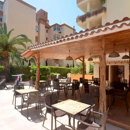 Apartamentos Arlanza - Only Adults-3