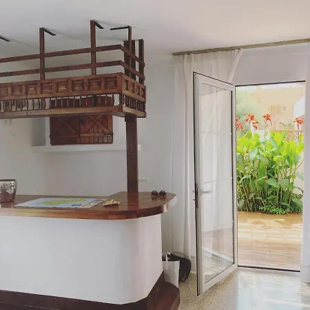 Villa Los Robles En Playa Den Bossa Con Piscina Privada-2
