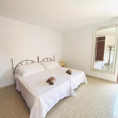 Villa Los Robles En Playa Den Bossa Con Piscina Privada-3