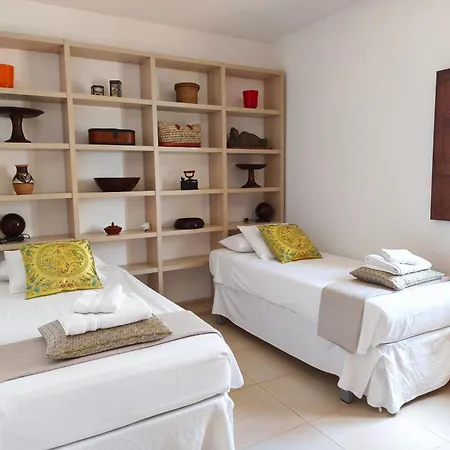 Can Olivo - Acogedora Casa Con Exclusivo Diseno Interior-3