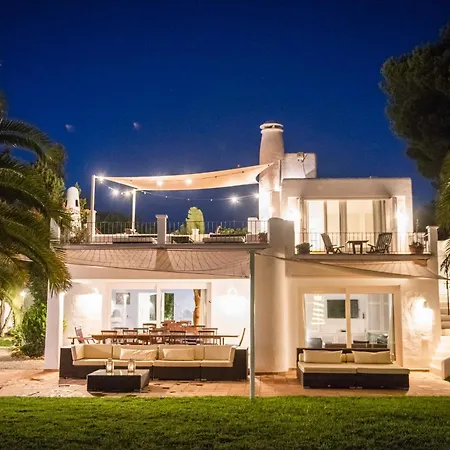 Villa 8Br, Sea Views, Walk To The Beach, Pool-3