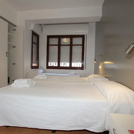 Hostal Ripoll Ibiza-3