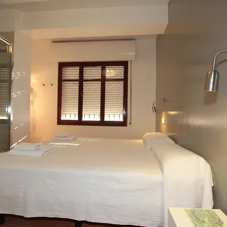 Hostal Ripoll Ibiza-2