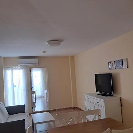 Apartamentos Cala Llonga-3