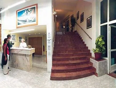 Aparthotel Catalina-3