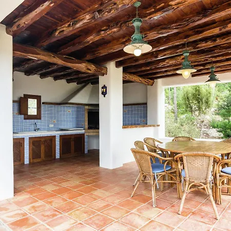 Luxurious Villa With Gorgeous Pool In Santa Eularia Des Riu-2