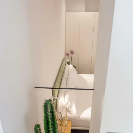 Es Palauet Brandnew one suite apartment in Ibiza center-3
