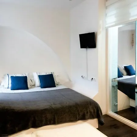 Es Llauet - Apartamentos Ti-2