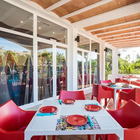 Sirenis Hotel Seaview Country Club-3
