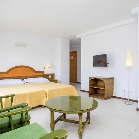 Apartamentos Bon Lloc-3