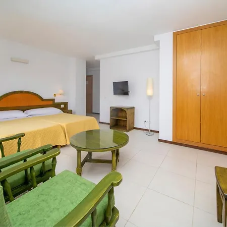 Apartamentos Bon Lloc-2