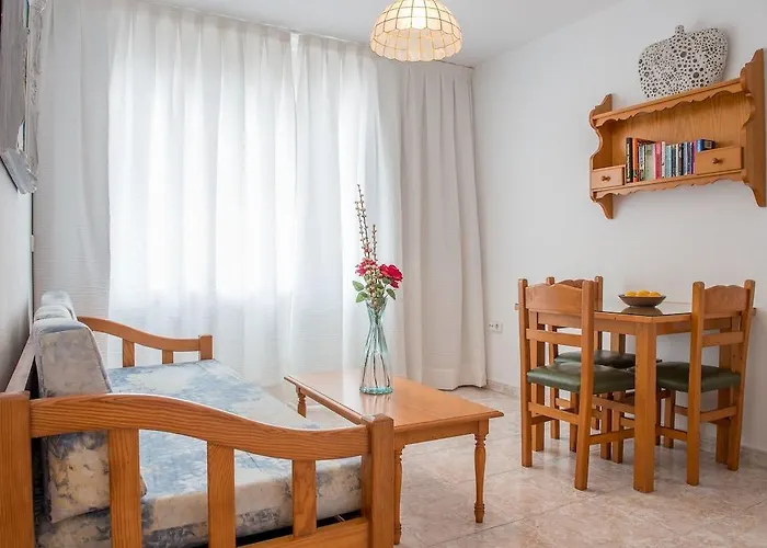 Apartamentos Ros Santa Eularia des Riu
