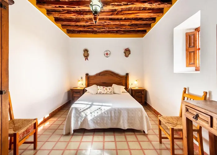 Villa Can Miguel Sant Carles de Peralta admite animales