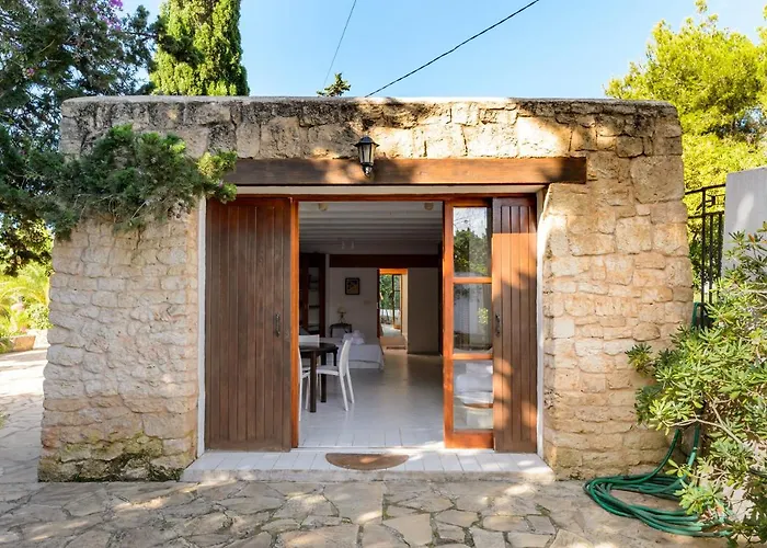 Villa Can Sarrio Sant Carles de Peralta