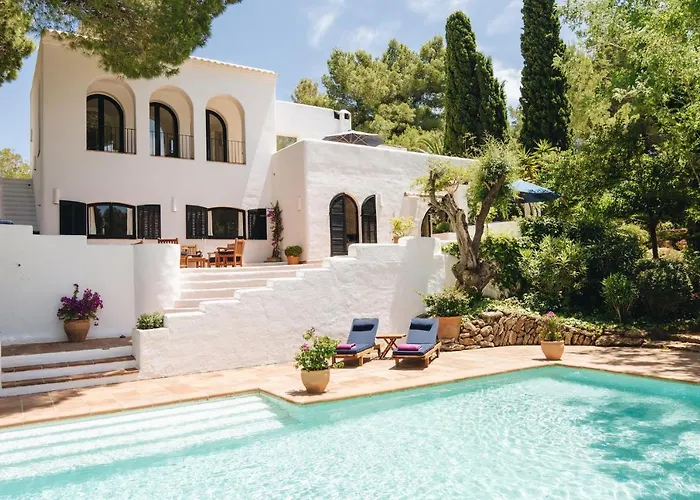Luxurious Ibiza Villa Casa Pacifica 6 Bedrooms Large Outdoor Dining Area Santa Eulària des Riu