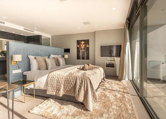 Pet friendly Villa Onnki - Santa Eulalia Santa Eularia des Riu
