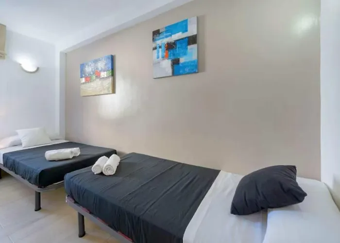 Best Apartment With Perfect View San Antonio Abad admite animales