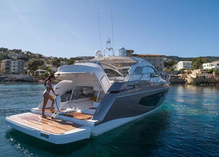 Yate Sessa C44 Hotel Talamanca 