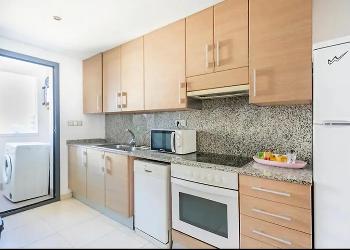 Apartamento De Tres Habitaciones En Playa De Embossa Sant Jordi de ses Salines che accetta animali